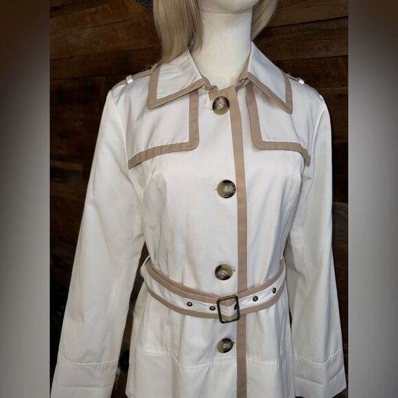 ✨GUESS White Trench Coat Jacket L | Belted Layered Hem | Contrast Trim | Lined - Picture 7 of 16